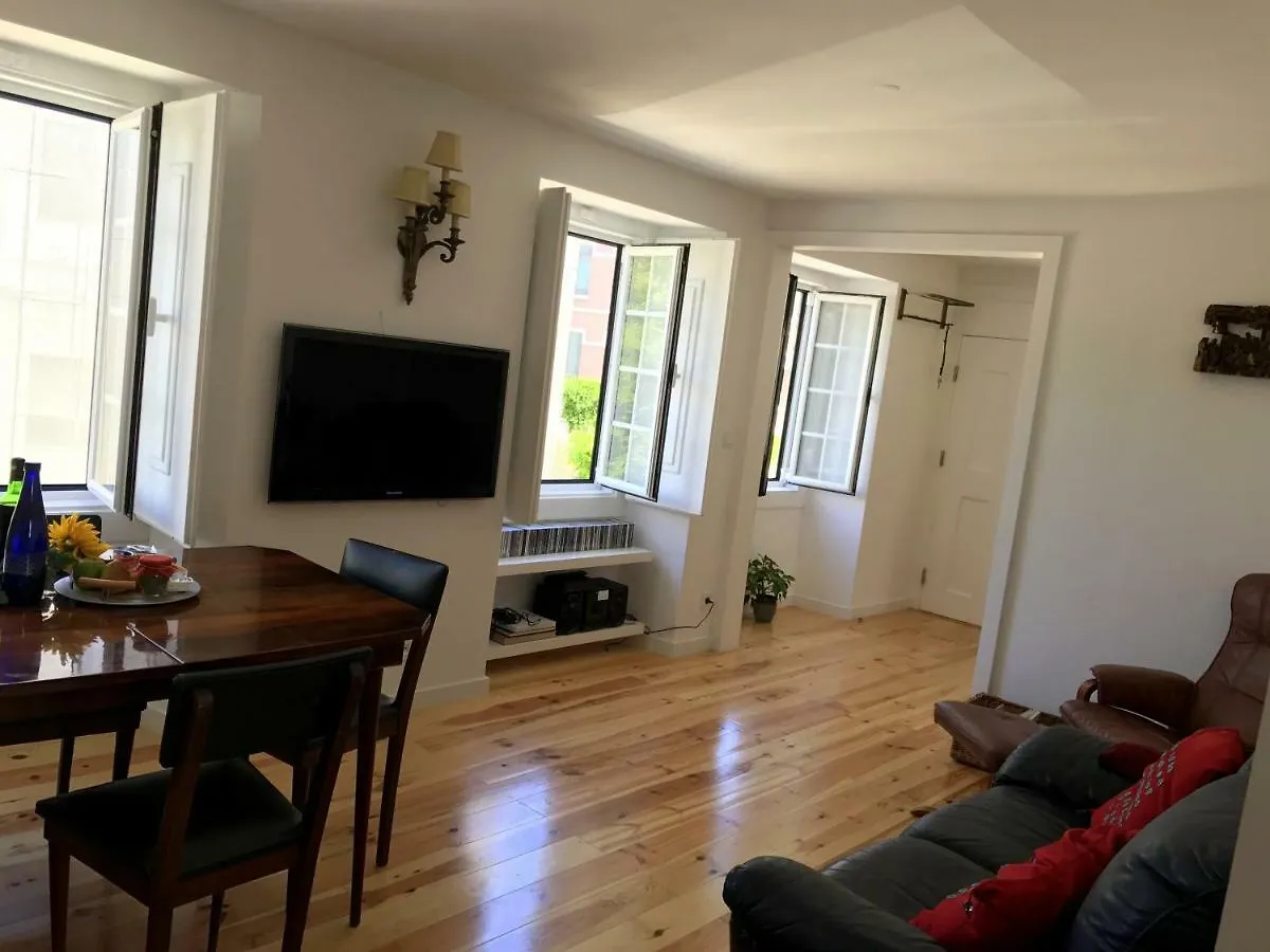 Lavra Tram Apartments Lisbon